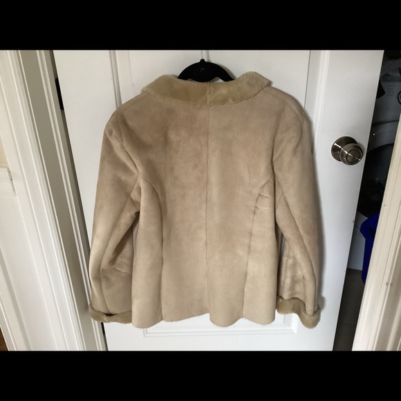 White House/Black Market Jacket.  PRICE DROP!!!!!!! - Picture 2 of 7